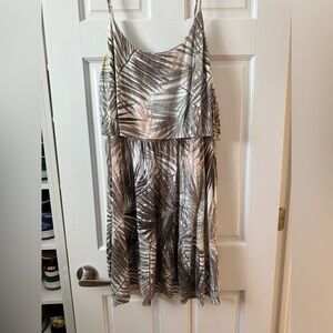 H&M Gray and Cream Patterned Midi Dress